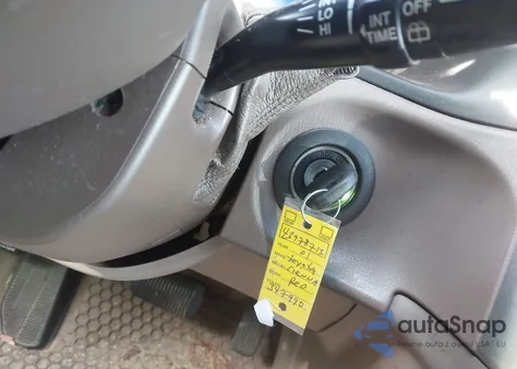 2001 Toyota Sienna Xle z USA, uszkodzony, nr VIN 4T3ZF13C01U347990